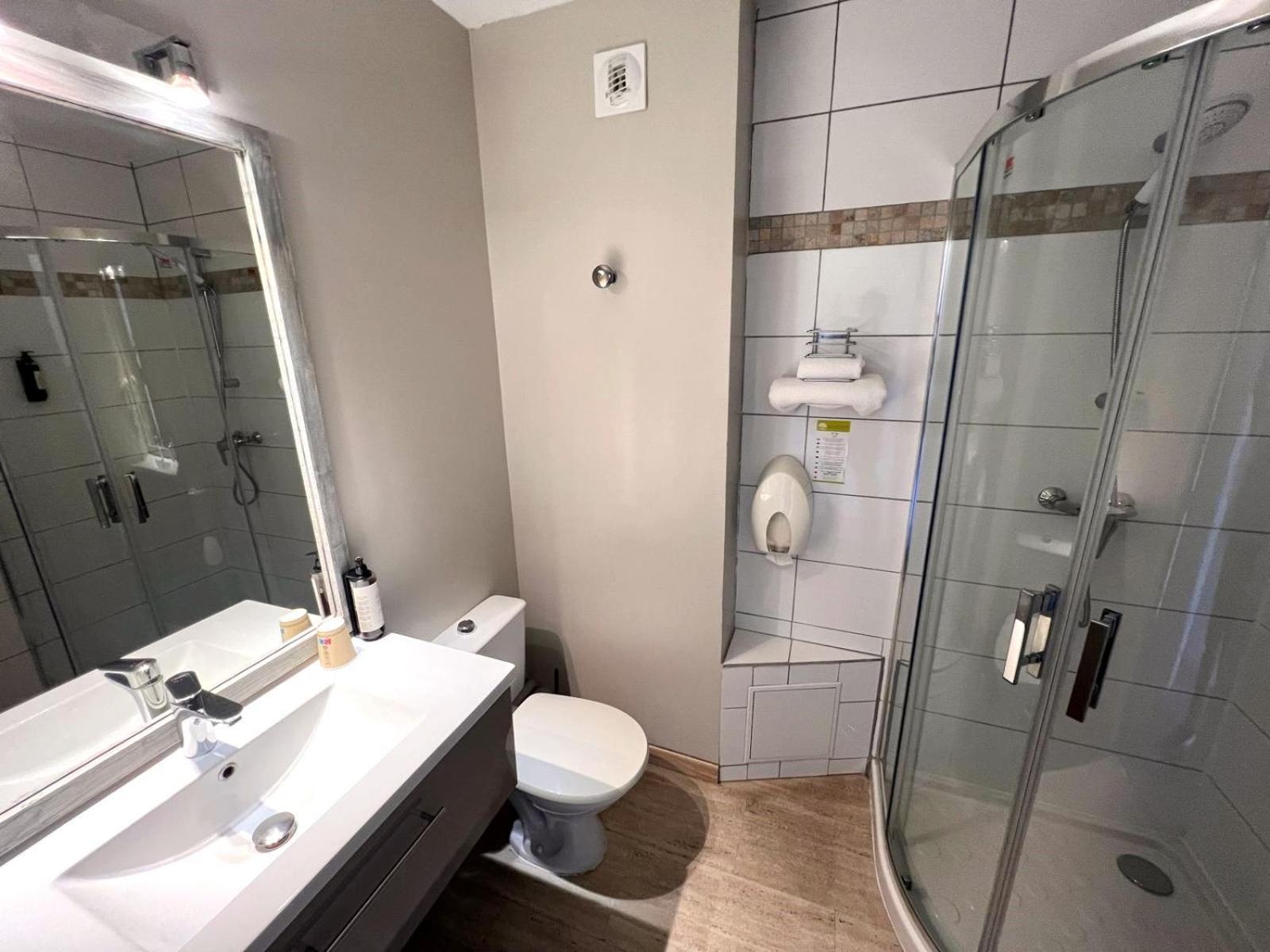 Hotel Le Mas Des Ponts D'Arles Rom bilde