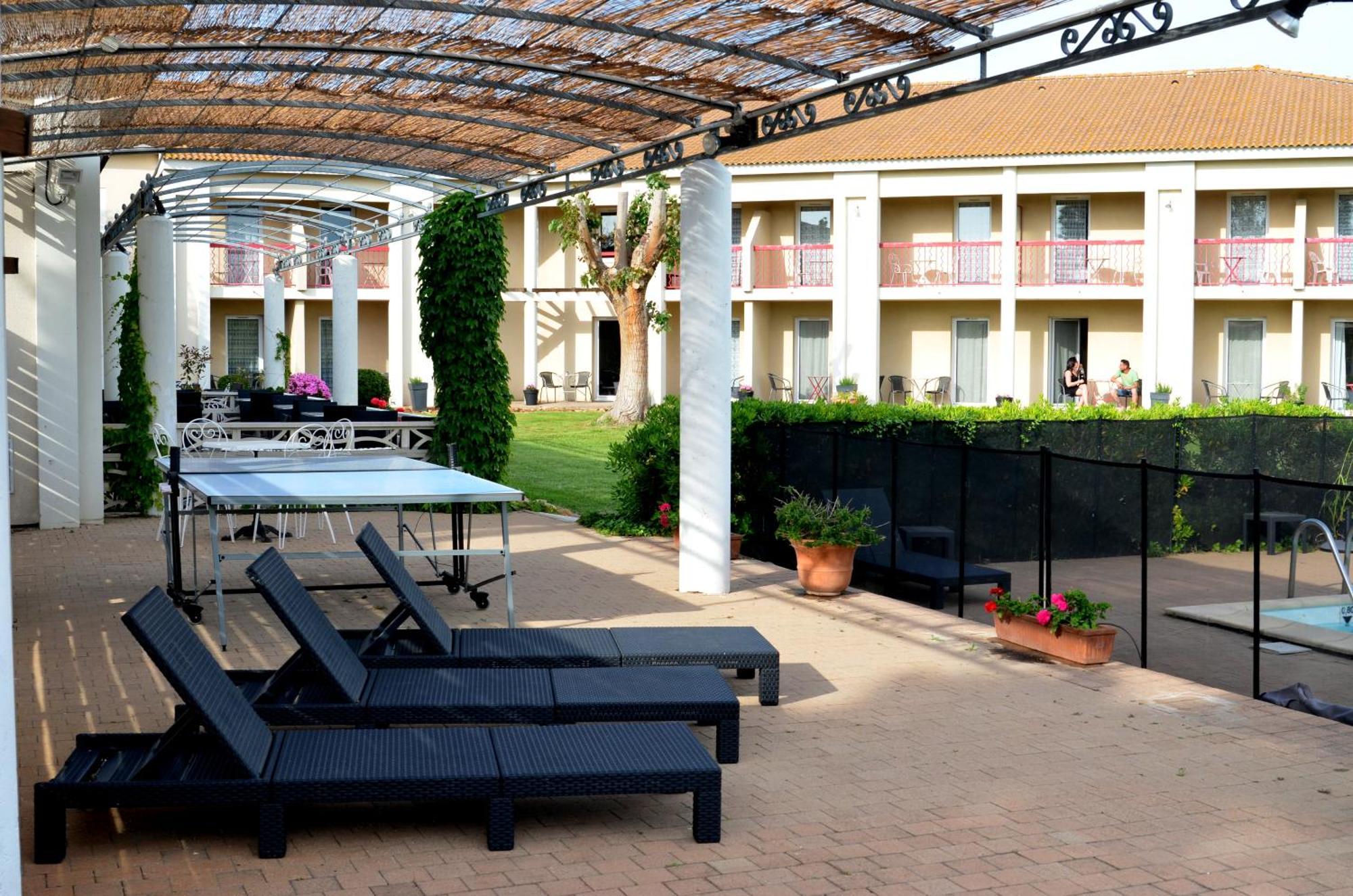 Hotel Le Mas Des Ponts D'Arles Eksteriør bilde